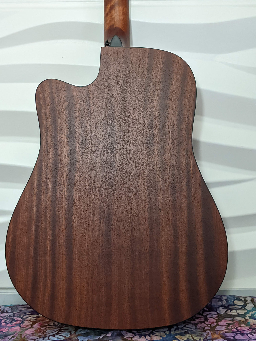 Aiersi Dreadnought Guitar with Solid Spruce Top- Free Heavy Gig Bag Brand New