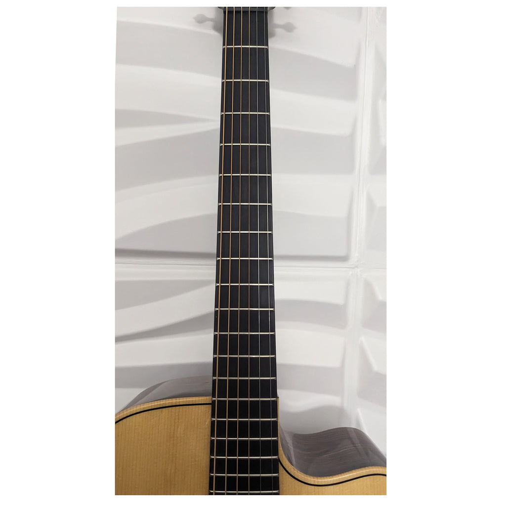 LAG Tramontane Bearclaw Top HyVibe Cutaway Acoustic Electric Smart Guitar THV30DCE